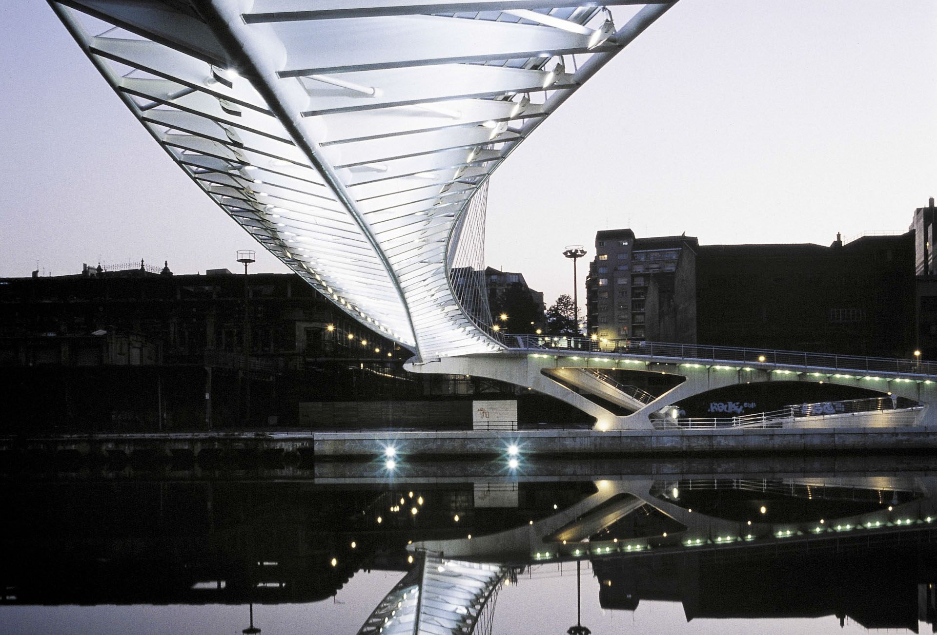 mirascreen chromecast g2